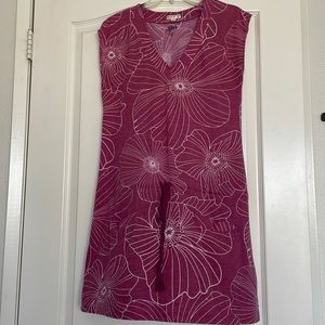 Roxy Floral V-Neck Sleeveless Dress in Magenta and White